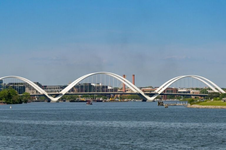 Road bridge over the Anacostia River
